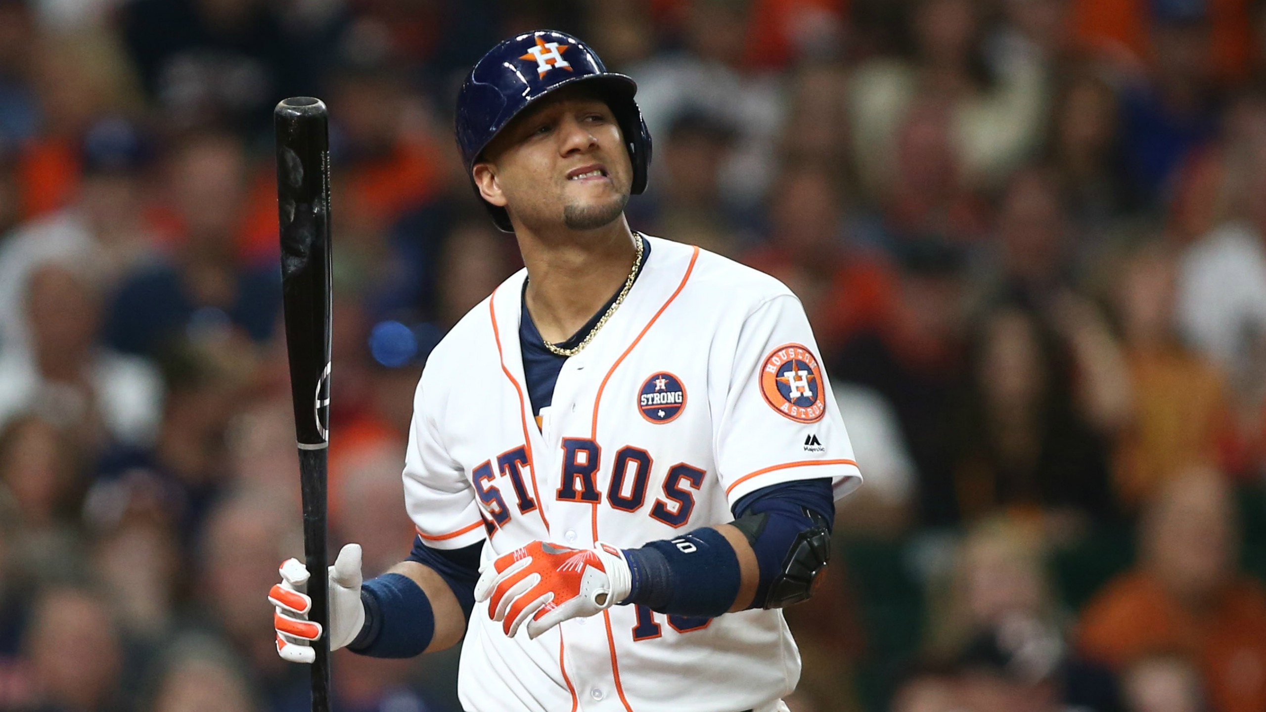 171029-gurriel-cheat_wslgeh.jpg